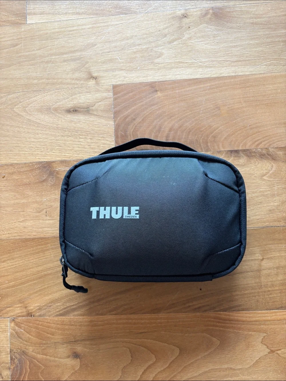 Thule Black Travel Organizer Pouch with Top Handle for chargers/cords